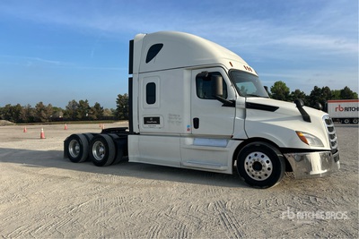 2019 Freightliner Cascadia 126 6x4 T/A Sleeper Truck Tractor