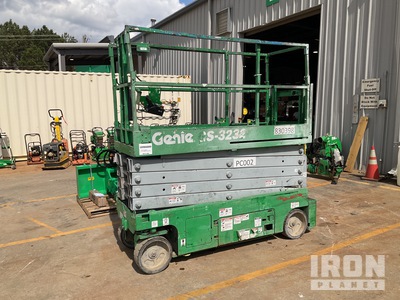 2016 Genie GS-3232 Electric Scissor Lift