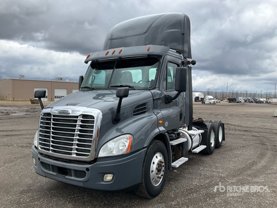 2016 Freightliner Cascadia 113 6x4 Day Cab Truck Tractor