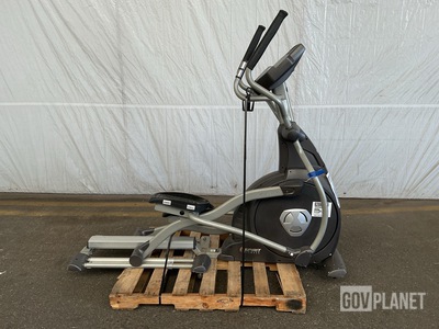 Spirit Fitness XE890 Elliptical