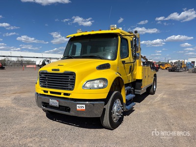 2012 Freightliner M2 106 4x2 Extended Cab Camion remorqueur
