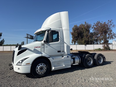 2020 Volvo VNR300 6x4 T/A Day Cab Truck Tractor