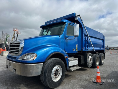 2013 Freightliner Columbia CL120 Tri/A Camión dumper (Glider Kit)