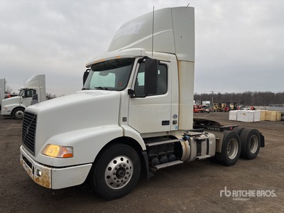 2017 Volvo VNM 6x4 تراكتور شاحنة نهارية (ثنائية المحور)