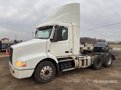 2016 Volvo VNM 6x4 تراكتور شاحنة نهارية (ثنائية المحور)