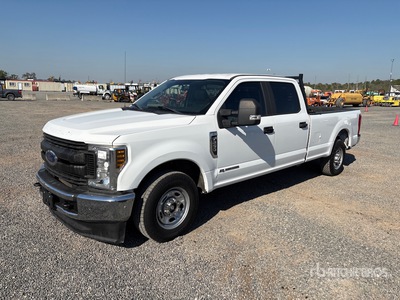 2019 Ford F-250 4x2 Crew Cab Pickup