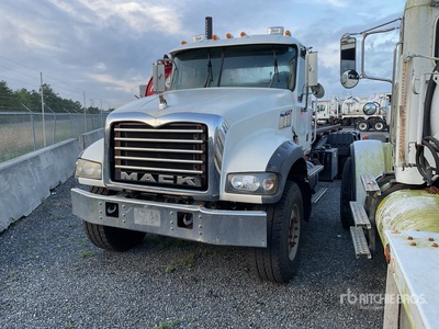 2008 Mack Granite 6x4 Autocarro scarrabile (Inoperable)