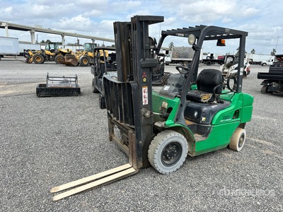 2013 Mitsubishi FG25N 4500 lb Pneumatic Tire Gabelstapler