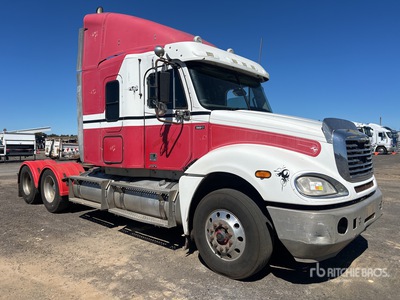 2008 Freightliner Columbia 120 Ciągnik siodłowy T/A z kabiną sypialną