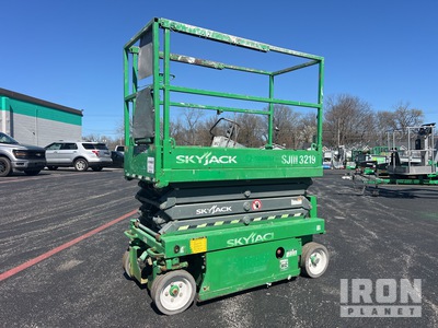 2016 Skyjack SJIII-3219 Electric Scissor Lift