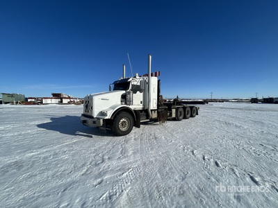 2014 Peterbilt 367 8x6 Sleeper Winch Truck
