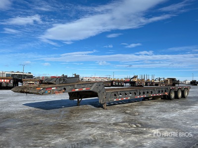 2007 Doepker 53 ft Tri/A Folding Neck Trailer