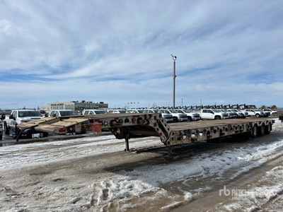 2005 Aspen 40 ton 48 ft Tri/A Folding Neck Trailer