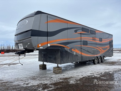 2009 Gulf Stream EnduraMax 40 ft Tri/A Toy Hauler Travel Trailer