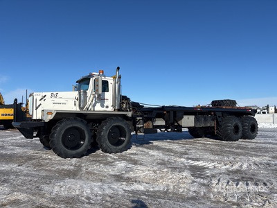 2007 Western Star 6900XD 8x8 Twin-Steer Bed Truck