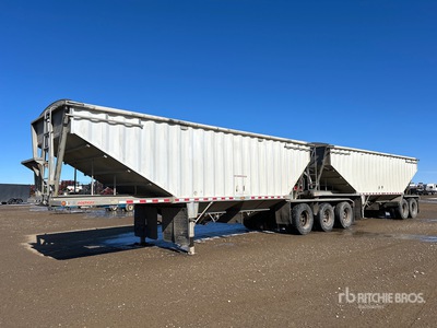 2002 Doepker Super B-Train Pup Remorque à grains