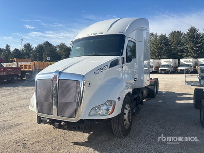 2020 Kenworth T680 6x4 تراكتور شاحنة كابينة النوم (ثنائية المحور)
