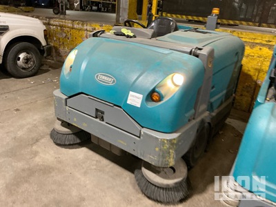 2014 (unverified) Tennant S30 Ride-On Floor Sweeper