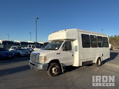 2008 Ford E350 4x2 12-Seat Transit w/ handicap wheel chair lift Bus