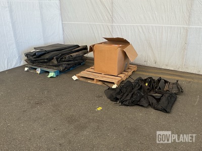 (19) Hand Scissor Jacks & (2) Vehicular Fitted Covers