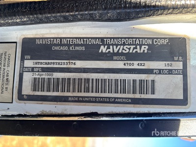 2000 International 4700 4x2 Water Truck