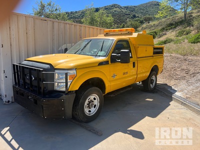 2011 Ford F-350 XL 4x4 Service Truck (Inoperable)