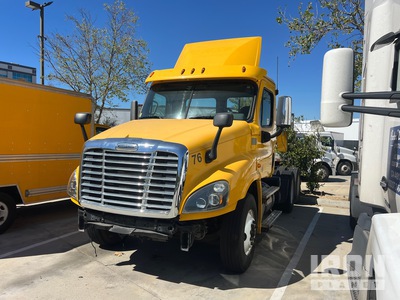 2016 Freightliner Cascadia 125 6x4 3-Achs Sattelzugmaschine (Inoperable)