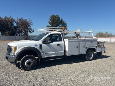2017 Ford F-550 4x2 Service Truck
