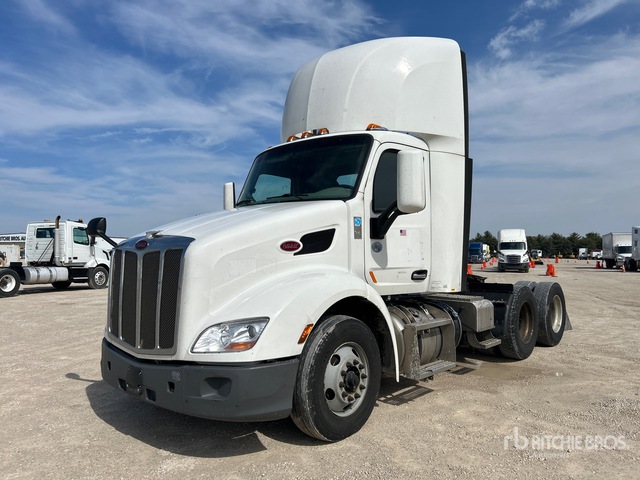 2022 Peterbilt 579 6x4 T/A Day Cab Truck Tractor