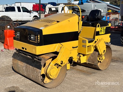 1999 Cat CB-224C Walec dwubębnowy