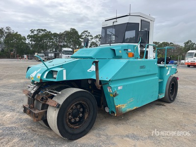 2007 Sakai TZ701 7 Wheel Walec pneumatyczny