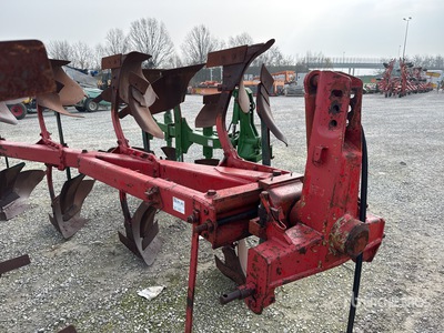 Vogel Noot P 660 Charrue réversible