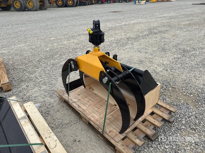 Log Grapple and 800 mm Bucket (Unused)