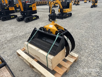 Log Grapple and 800 mm Bucket (Unused)