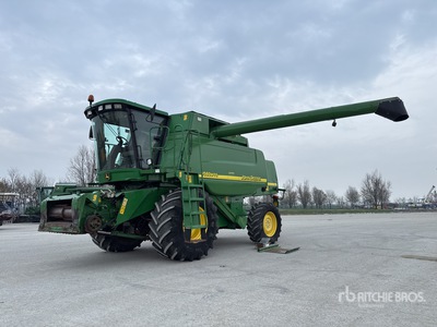 2003 John Deere WTS9580 Combine Harvester