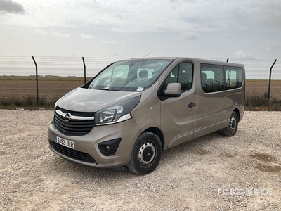 2016 Opel Vivaro B فان نقل ركاب