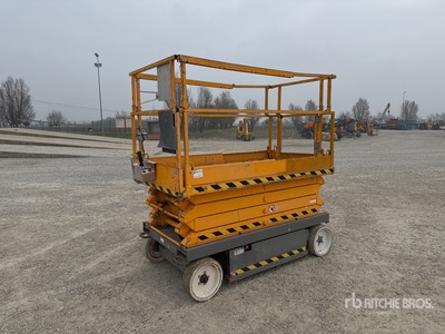 2013 Skyjack SJ III 4626 シザーリフト (Inoperable)