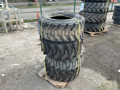 Quantity of (4) Neumáticos