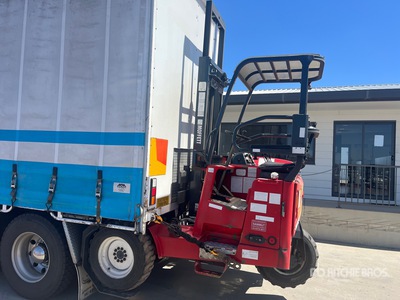 2005 Moffett M50 Wózek widłowy