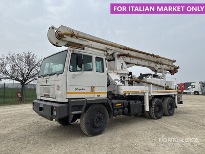 1983 Astra BM 304F/2 6x4 Camion transportador de hormigon