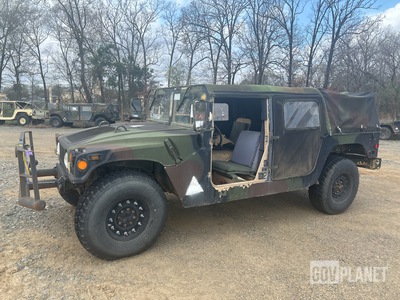 2005 AM General M1097R1 HMMWV 4 Door Soft Top w/Truck Body