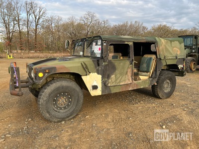 AM General M1097R1 HMMWV 4 Door Soft Top w/Truck Body