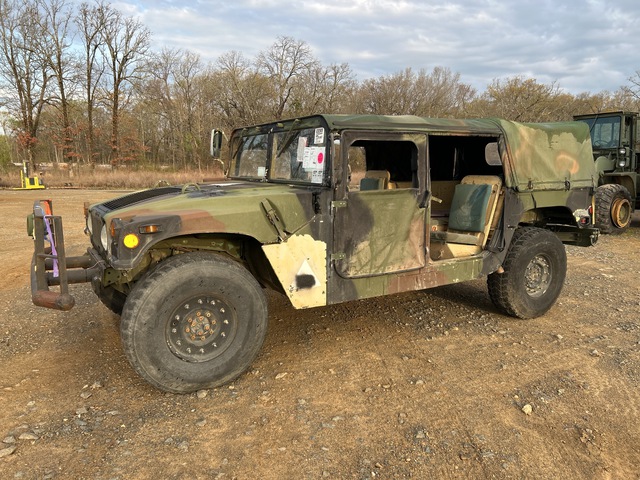 AM General M1097R1 HMMWV 4 Door Soft Top w/Truck Body