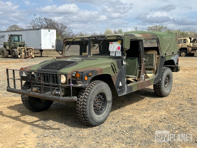 AM General M1097R1 HMMWV 4 Door Soft Top w/Truck Body