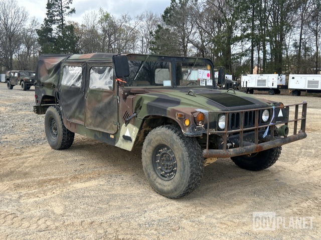 2005 AM General M1097R1 HMMWV 4 Door Soft Top w/Truck Body