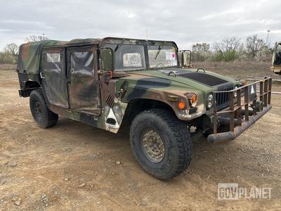 AM General M1097R1 HMMWV 4 Door Soft Top w/Truck Body