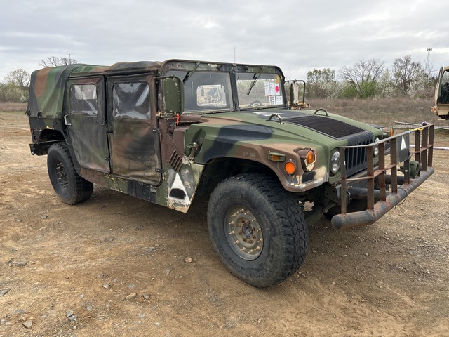 AM General M1097R1 HMMWV 4 Door Soft Top w/Truck Body