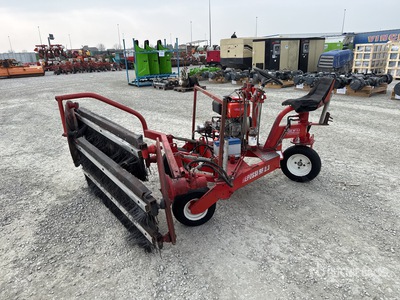 2007 Repossi RF 2.3 Broom Tractor