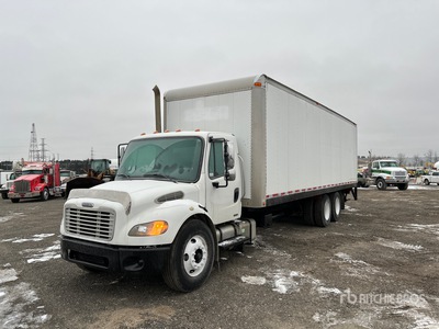 2005 Freightliner M2 106 6x4 شاحنة فان