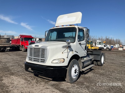 2008 Freightliner M2 112 4x2 Ciągnik siodłowy z kabiną dzienną S/A